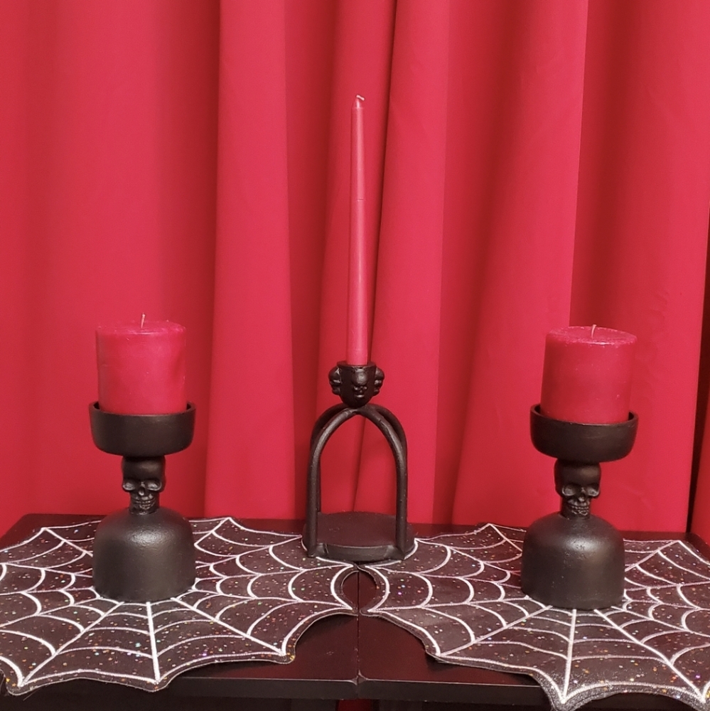 NWT Pair of Skull Candle Holders‎ - For Pillar Candles